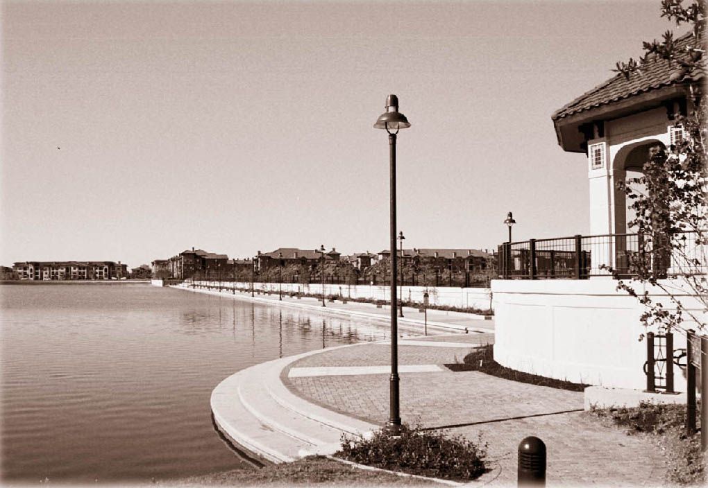 La Villita’s pedestrian-oriented environment features open space, as well as intimate niches.